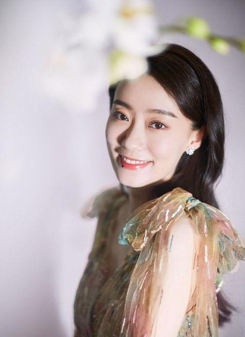 娱乐圈吃瓜张小斐小说,张小斐的瓜田秘事